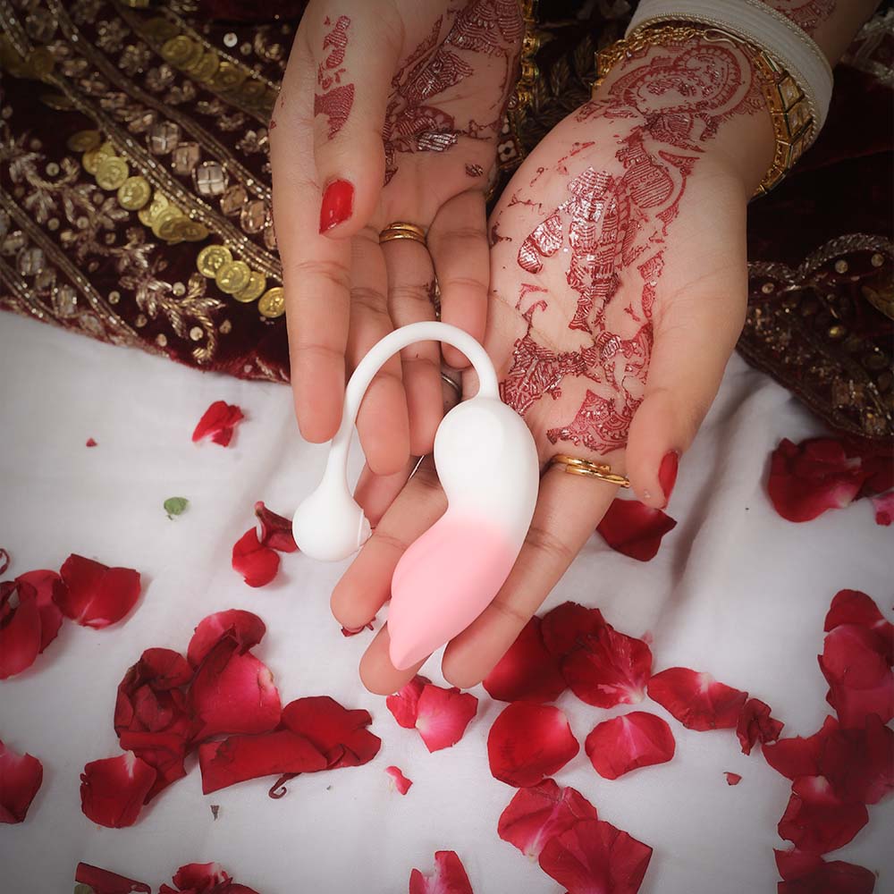 App-controlled vibrator designed for couples with sleek, body-safe design