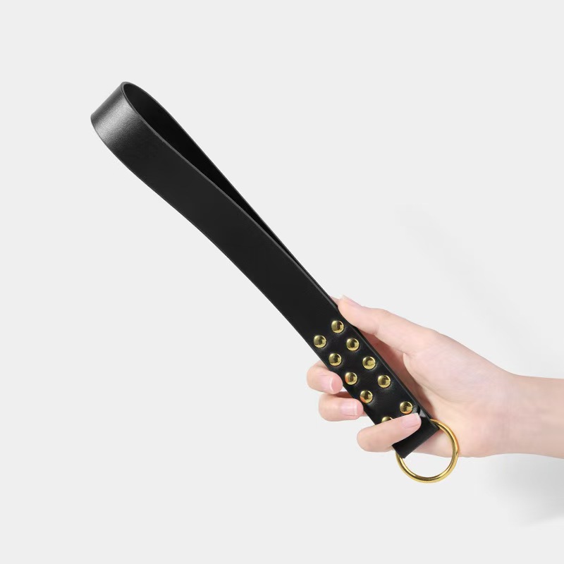 Classic Black Loop Paddle – Premium Leather & Gold Ring Edition
